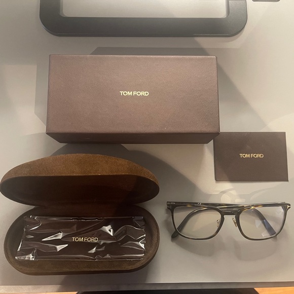 NWT- Tom Ford TF5699-B-052 Blue Control Tortoise Glasses - Picture 1 of 6